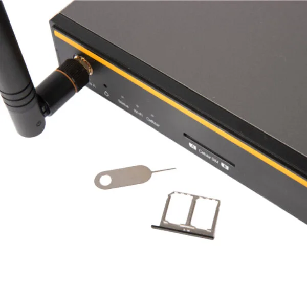 Router con antenna e slot per scheda SIM